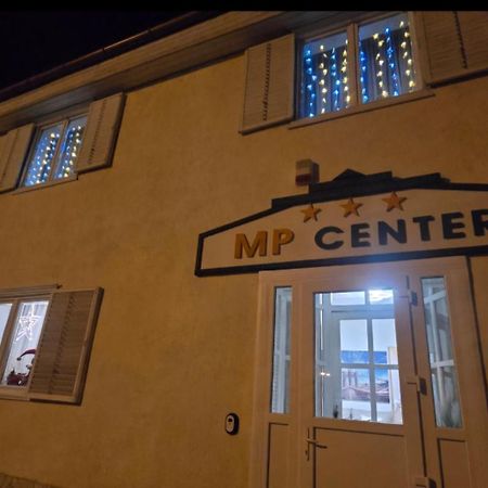 Mp Center Maganszallas Μίσκολτς Εξωτερικό φωτογραφία