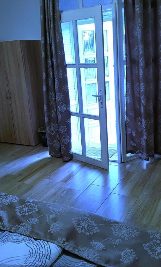 Mp Center Maganszallas Μίσκολτς Εξωτερικό φωτογραφία