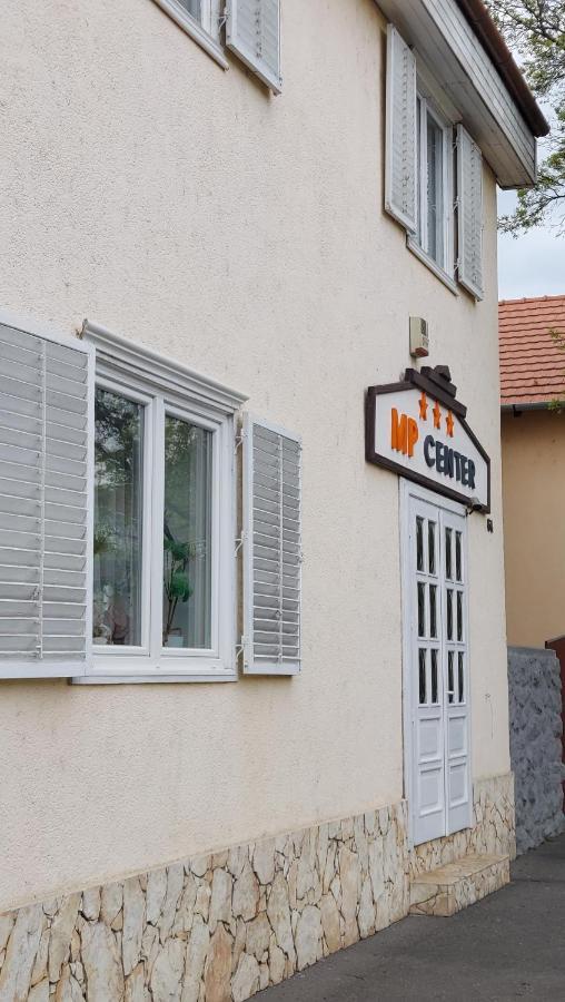 Mp Center Maganszallas Μίσκολτς Εξωτερικό φωτογραφία